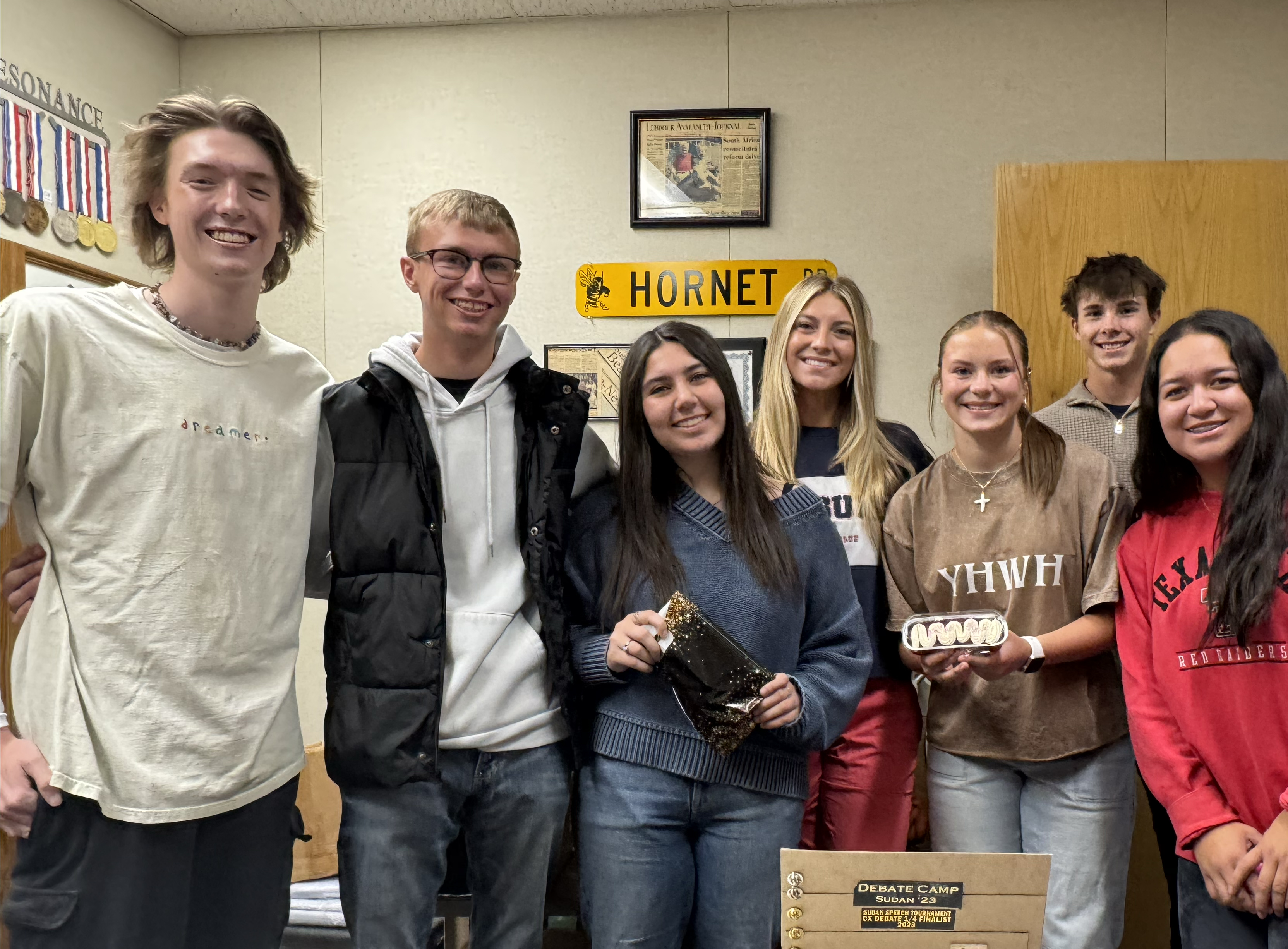 StuCo handing out gifts